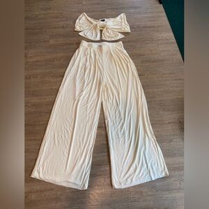 Women’s Buttercream Tory Two Piece with Self-Double Layer Wide Leg Pants XXL